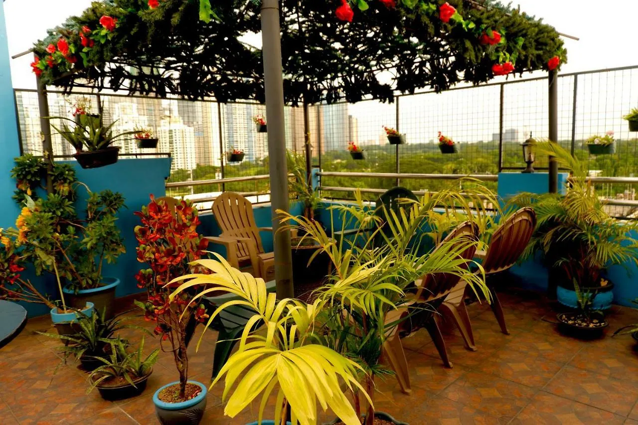 The Fort Budget Hotel- Bonifacio Global City Makati City Hotel