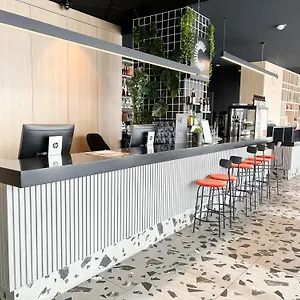 Ibis Centre Hotel Martigues